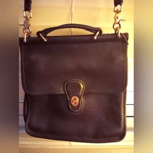 Classic Coach Black Leather Purse